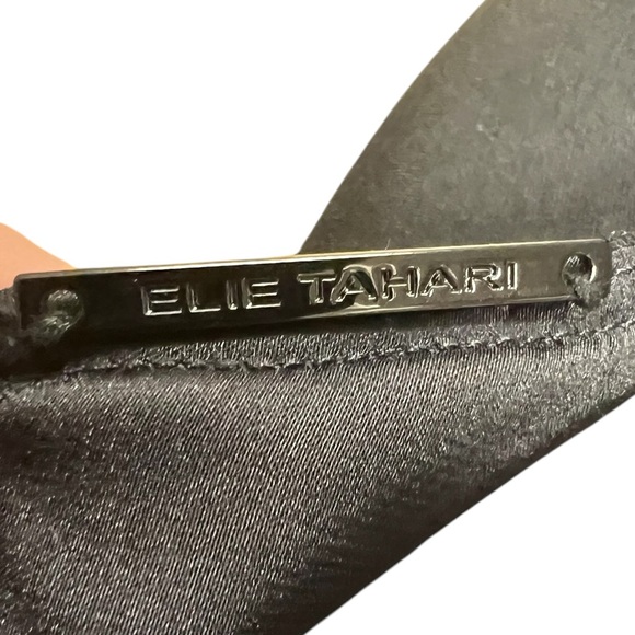 Elie Tahari little black dress size 4 but fits 6. newer side zip black elegant - Picture 6 of 8